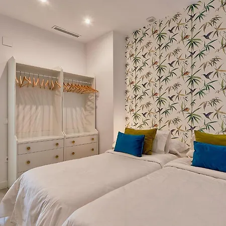 Deluxe Face Apartment
